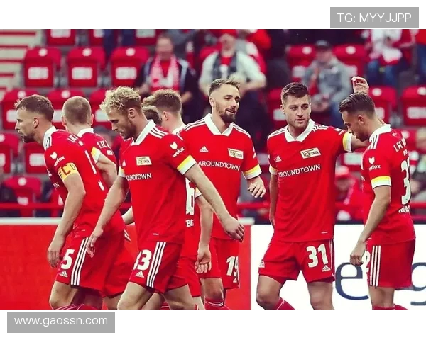 德甲联赛中表现突出的强队推荐